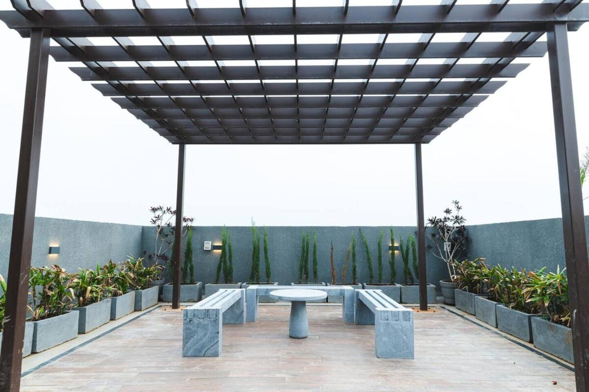 The Jaipur Loft Modern Studio Exterior foto